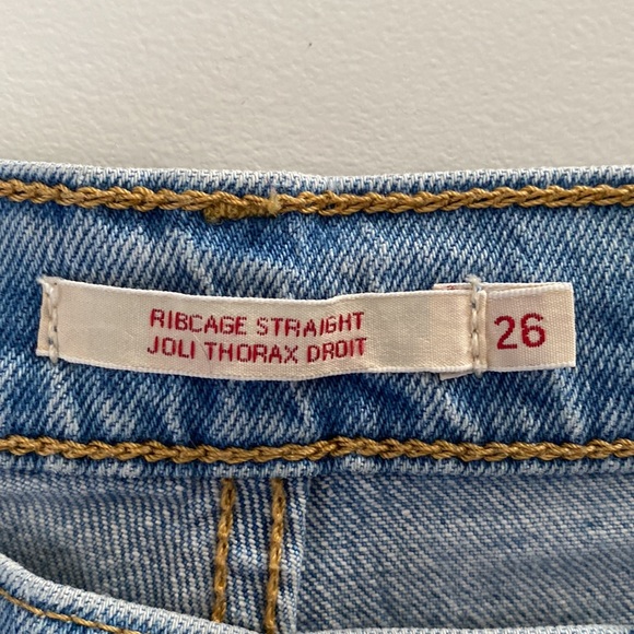 ❗️SOLD❗️Levi’s Ribcage Straight Jeans Size 26 - Picture 7 of 11